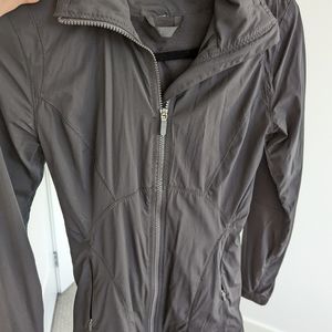 Black Lululemon water resistant jacket